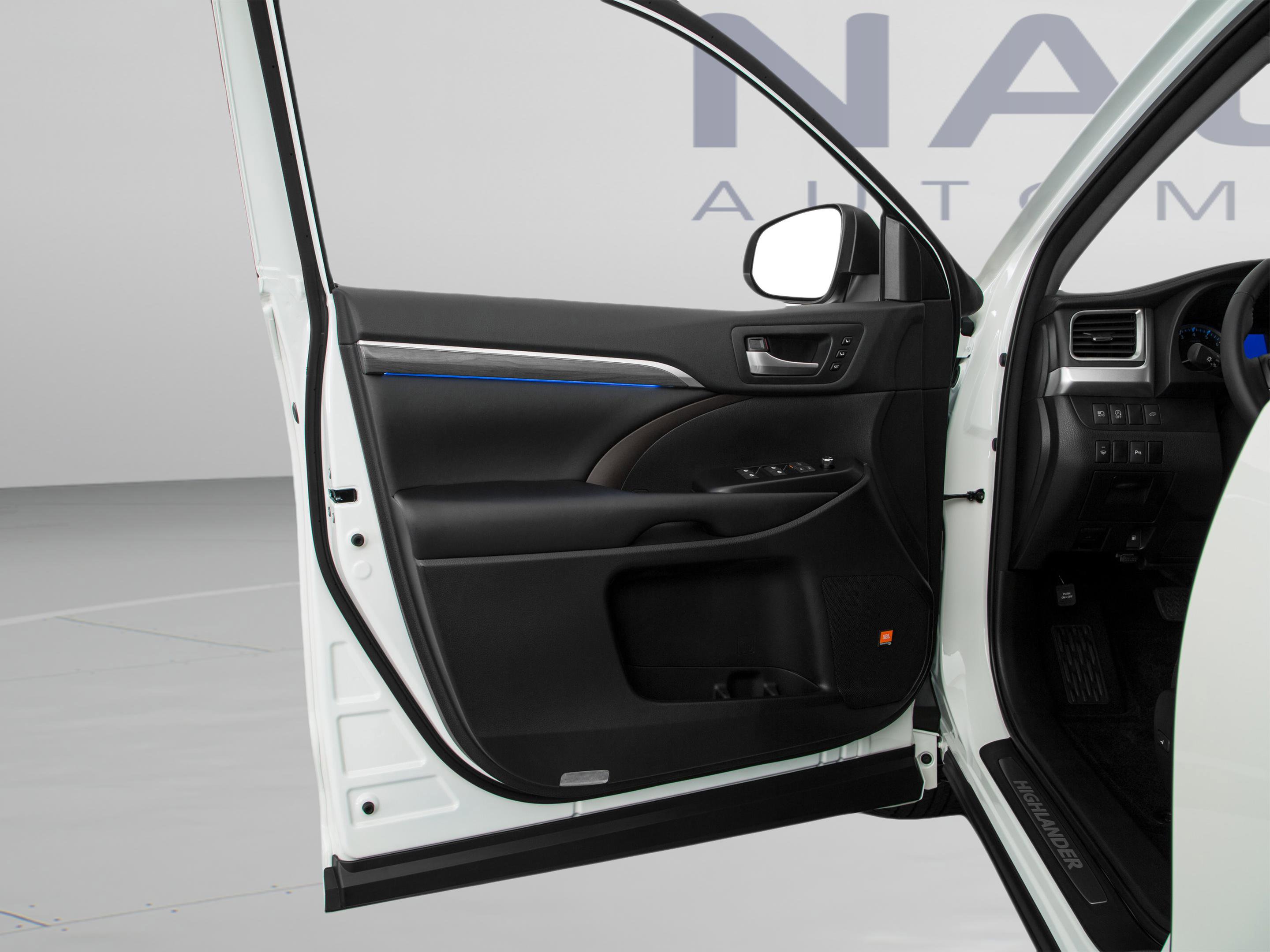 Used 2019 Toyota Highlander Limited Platinum FWD image 12