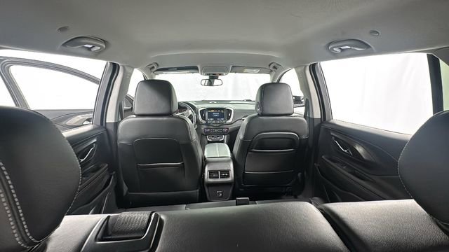Used 2024 GMC Terrain SLT image 18