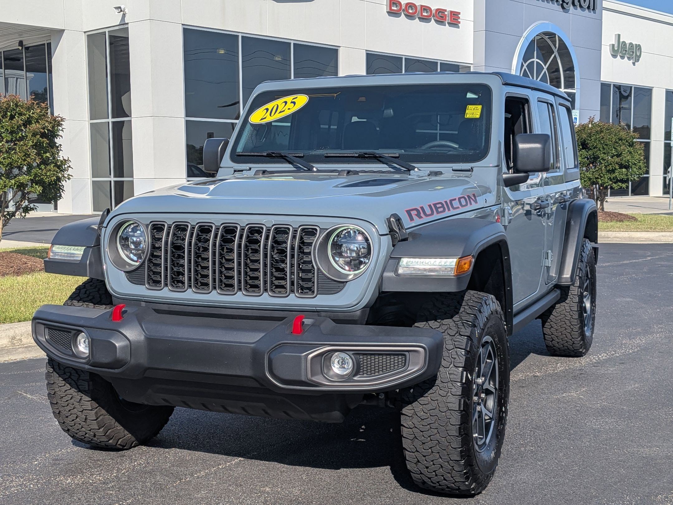 Used 2025 Jeep Wrangler Unlimited Rubicon image 7