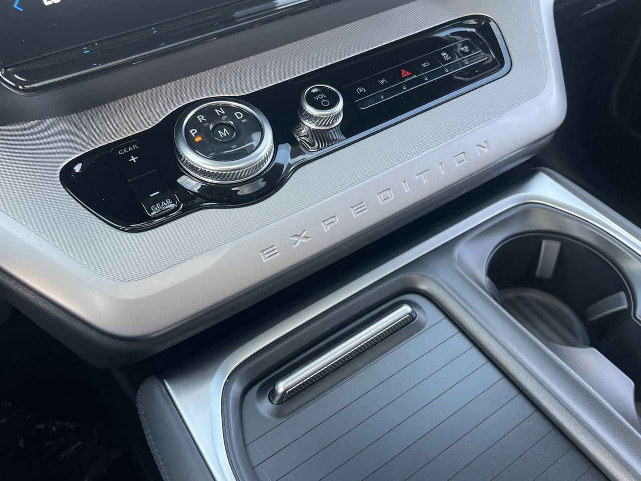 New 2026 Ford Expedition Active image 7