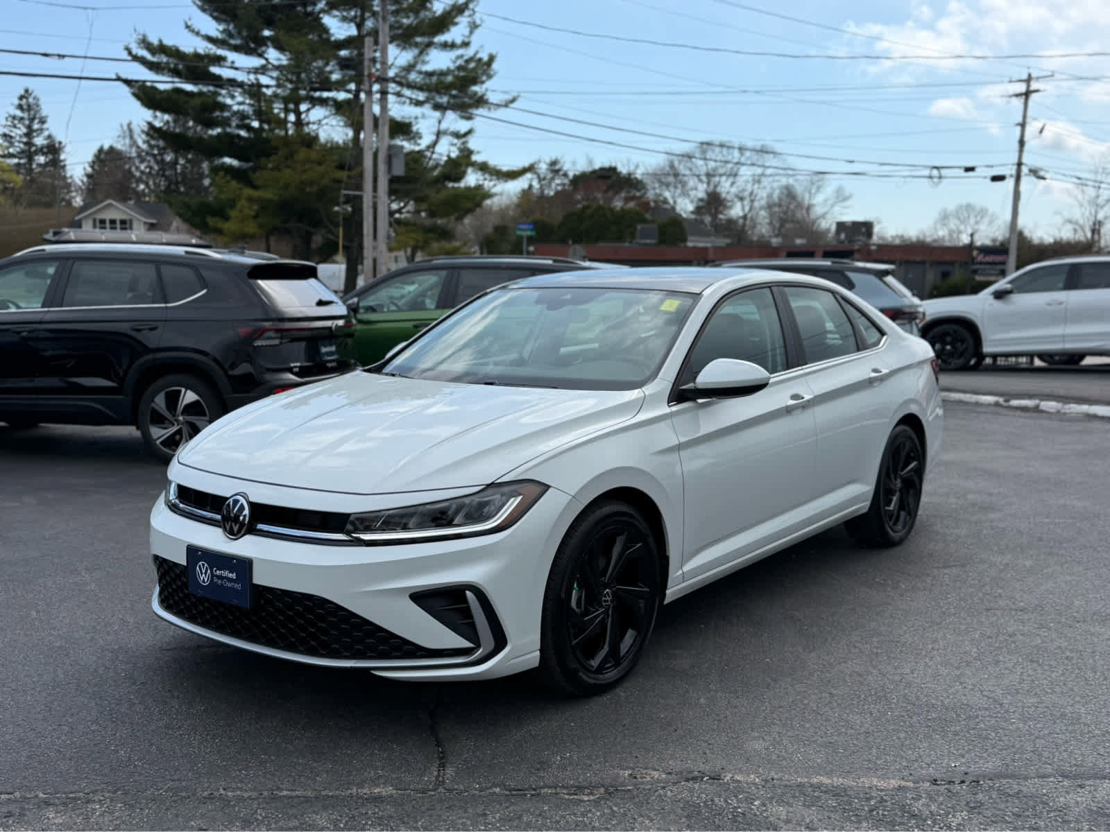 Used 2026 Volkswagen Jetta SE FWD image 3