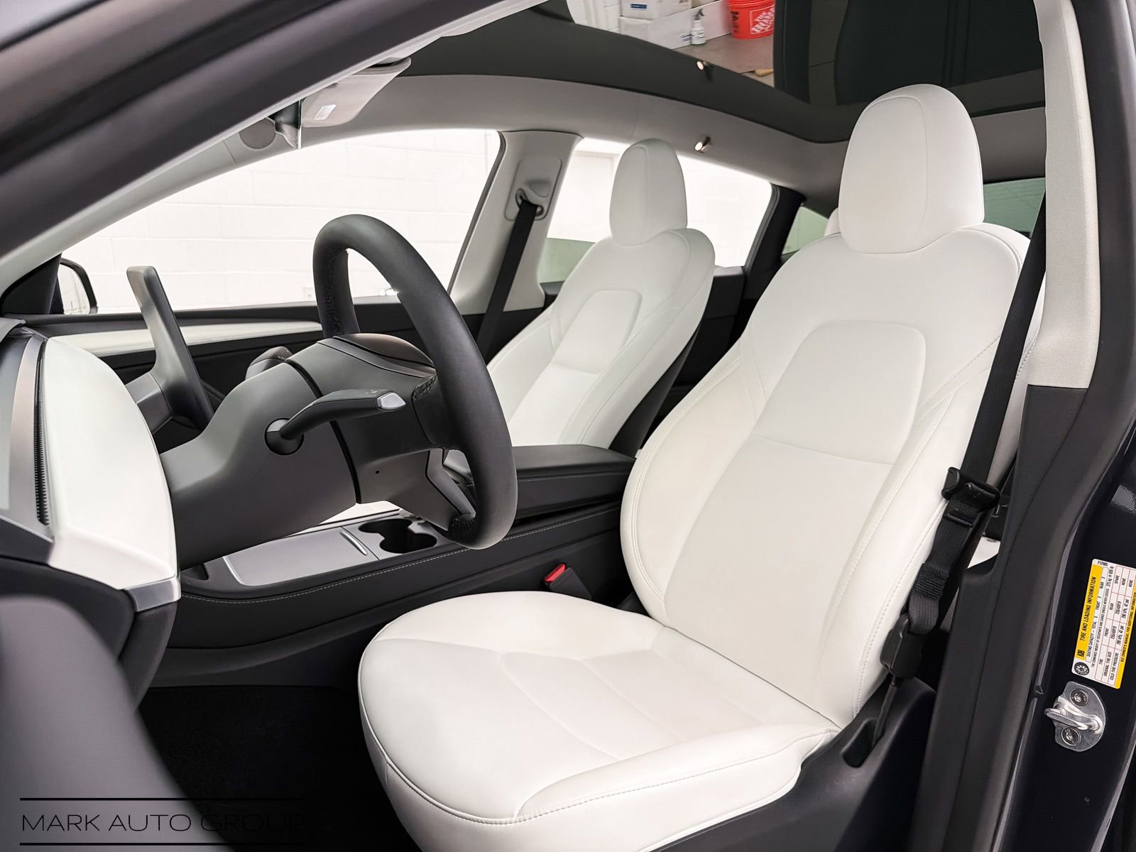 Used 2024 Tesla Model Y Long Range image 18