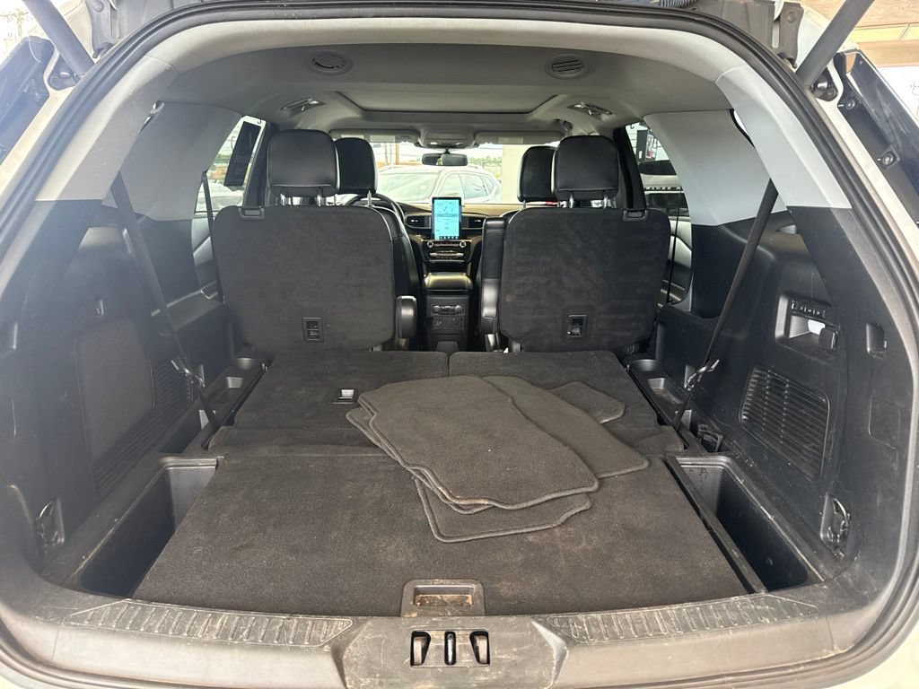 Used 2022 Ford Explorer Limited w/ Limited Technology Package AWD/4WD image 8