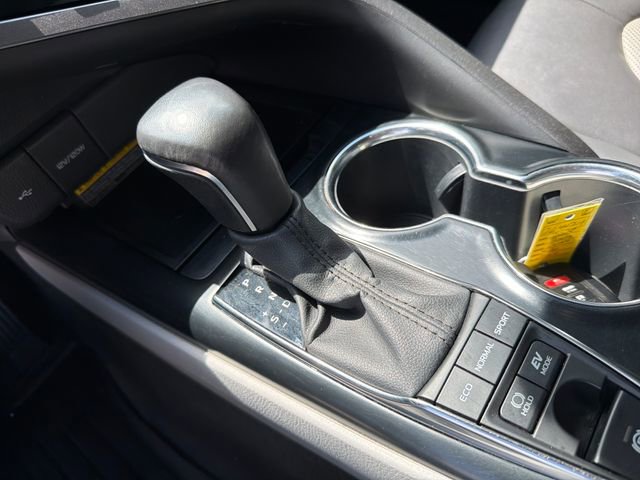 Used 2020 Toyota Camry XLE image 24