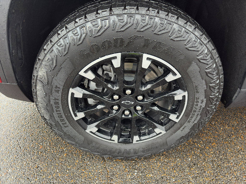 Used 2024 Chevrolet Traverse Z71 w/ Enhanced Driving Package image 9