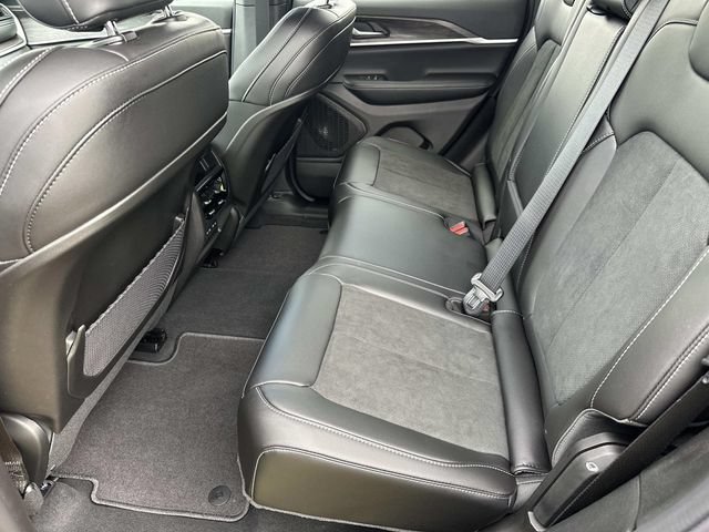 New 2026 Jeep Grand Cherokee Altitude AWD/4WD image 29