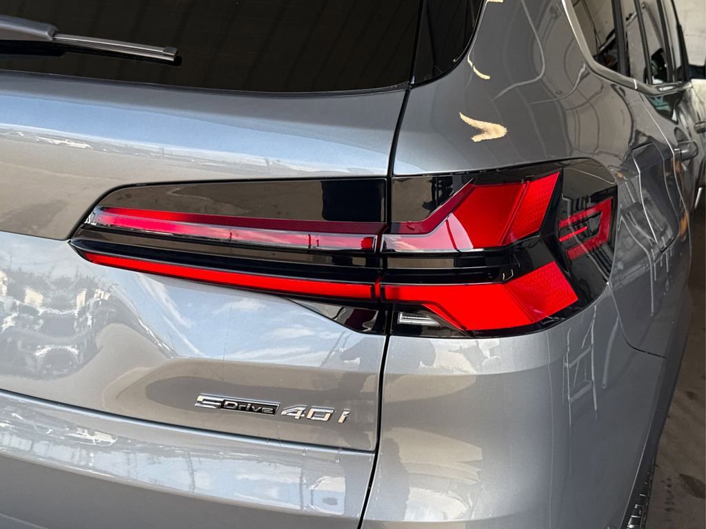 New 2026 BMW X5 sDrive40i image 17