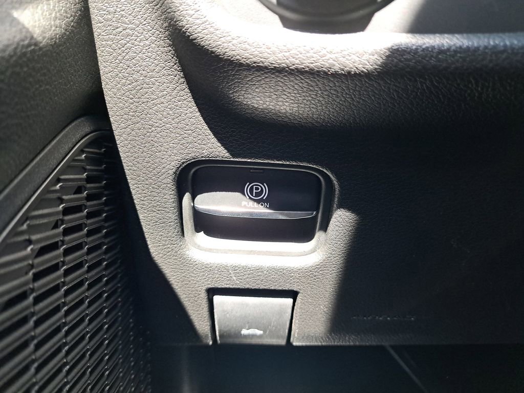 Used 2023 Jeep Grand Cherokee L Laredo image 33