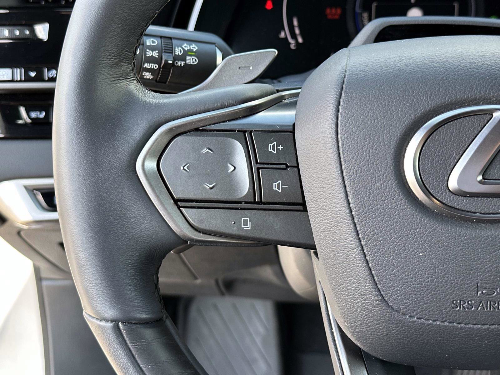 Used 2024 Lexus RX 350 image 32