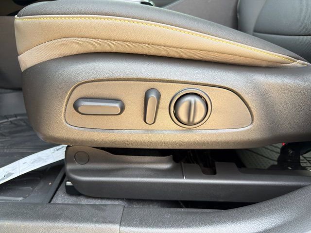 New 2026 Chevrolet Trax ACTIV w/ Driver Confidence Package image 21