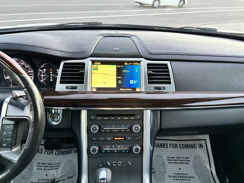 Used 2010 Lincoln MKS AWD image 20