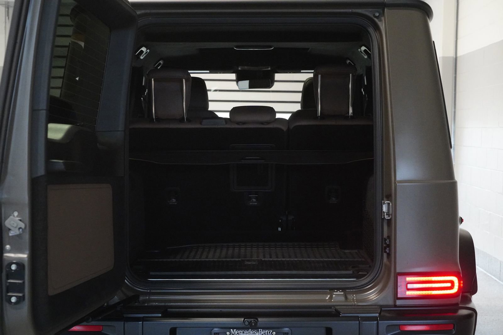 Certified 2025 Mercedes-Benz G 580 w/ EQ Technology image 33