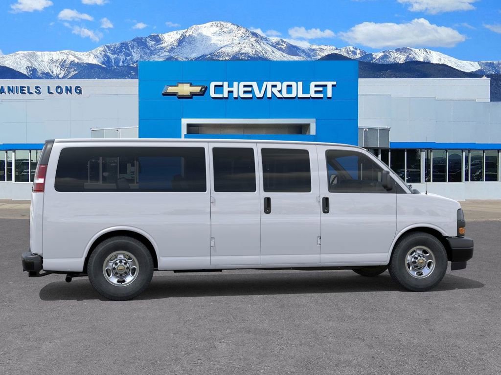 New 2026 Chevrolet Express 3500 LS image 5