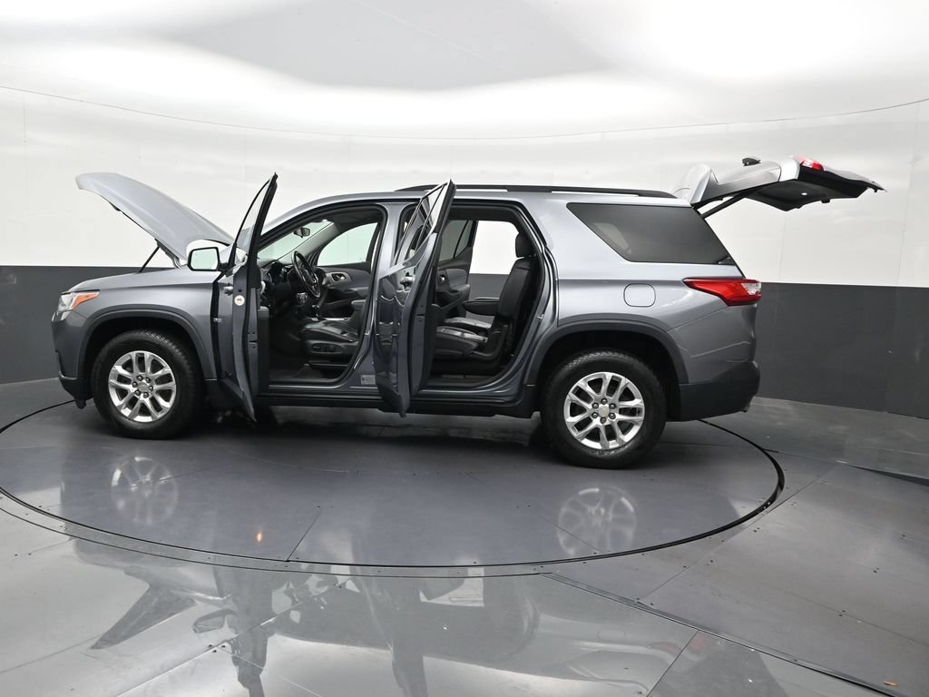 Used 2020 Chevrolet Traverse LT FWD image 36