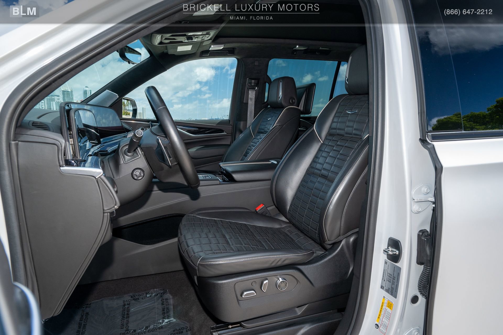 Used 2023 Cadillac Escalade V image 6