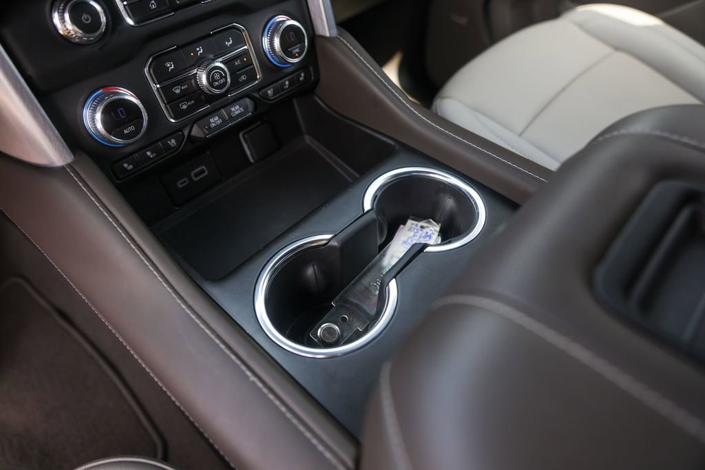 Used 2023 GMC Yukon SLT w/ SLT Premium Package AWD/4WD image 21