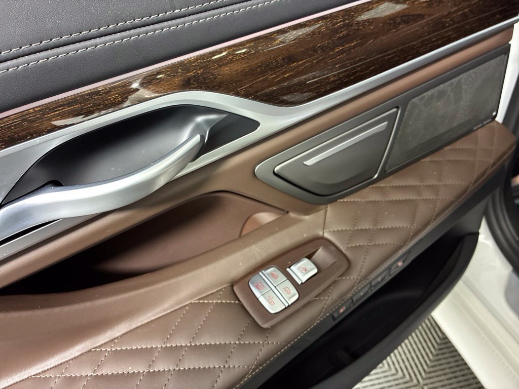 Used 2022 BMW 750i xDrive w/ Luxury Rear Seating Package AWD/4WD image 28