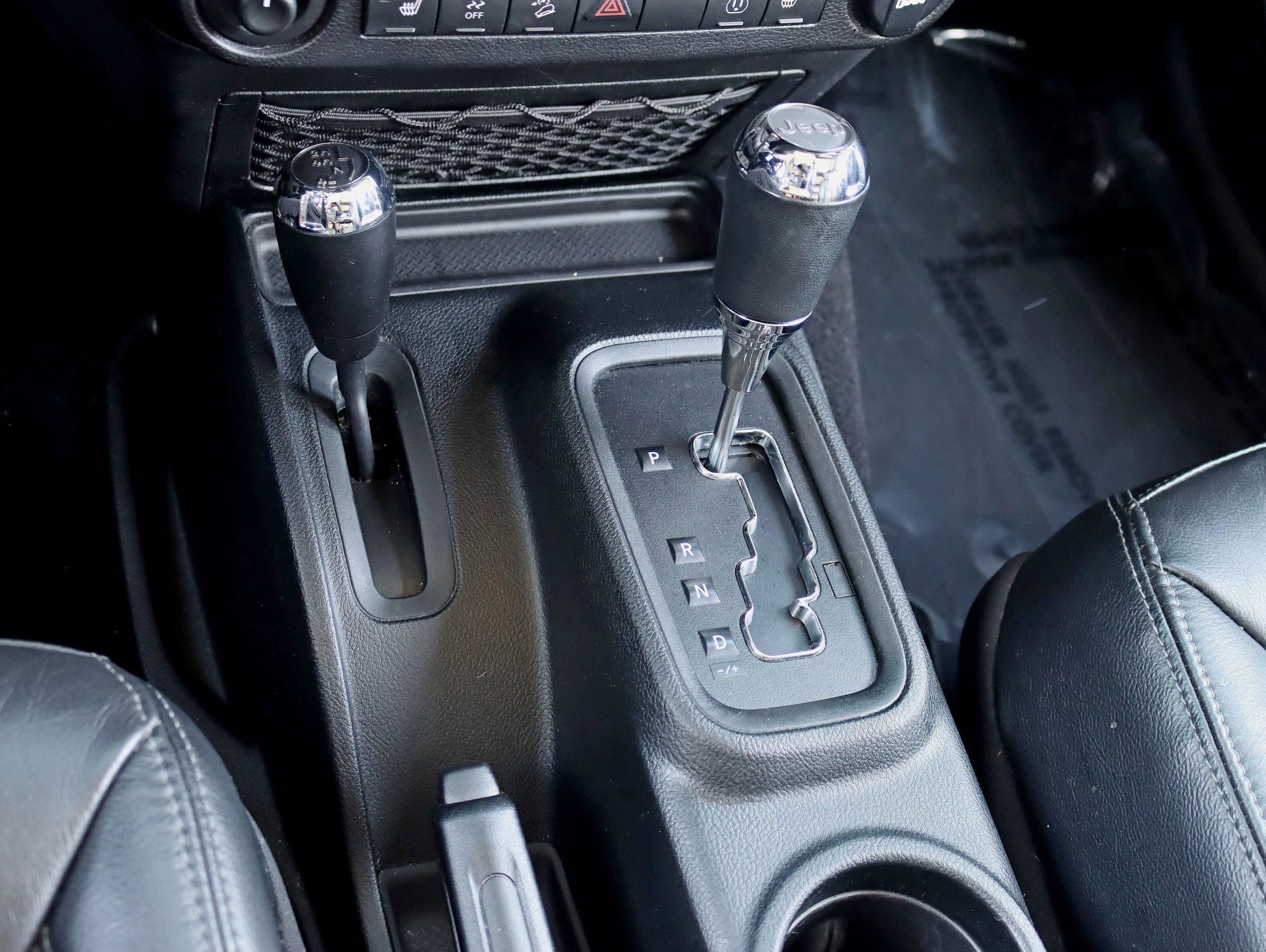 Used 2018 Jeep Wrangler Unlimited Sahara image 26