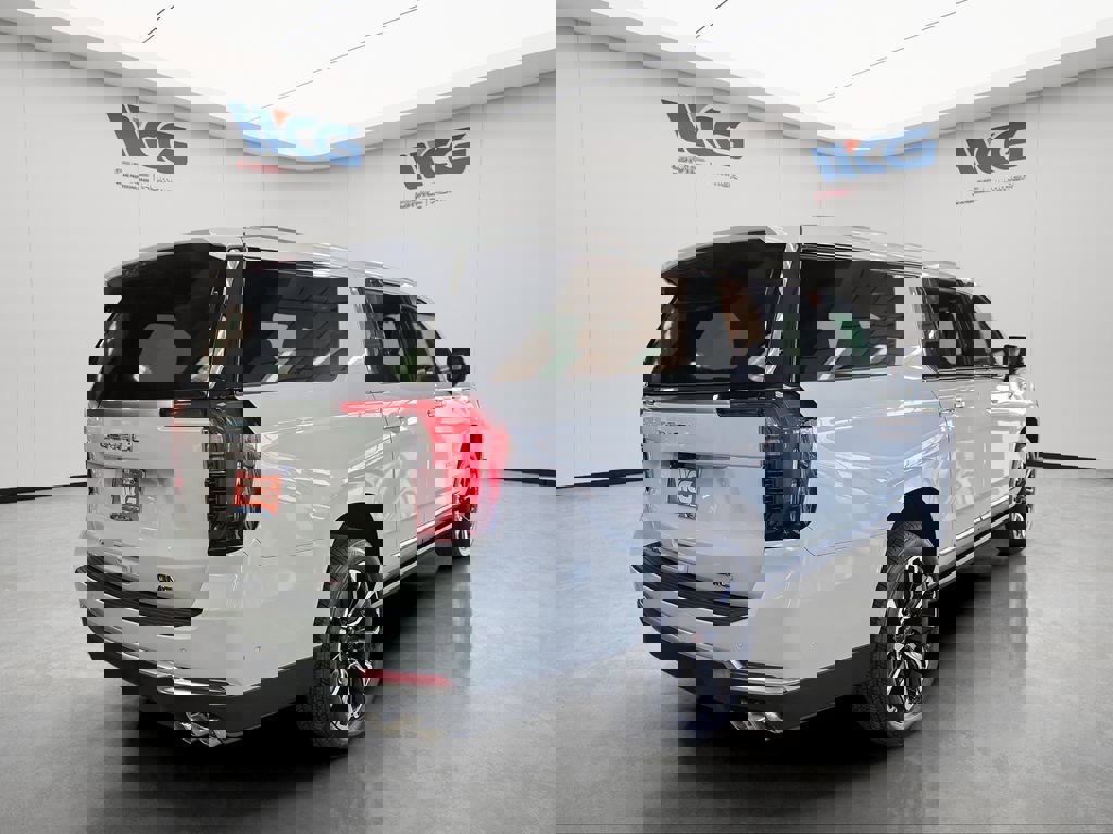 New 2026 GMC Yukon XL Denali w/ Denali Reserve Package image 4