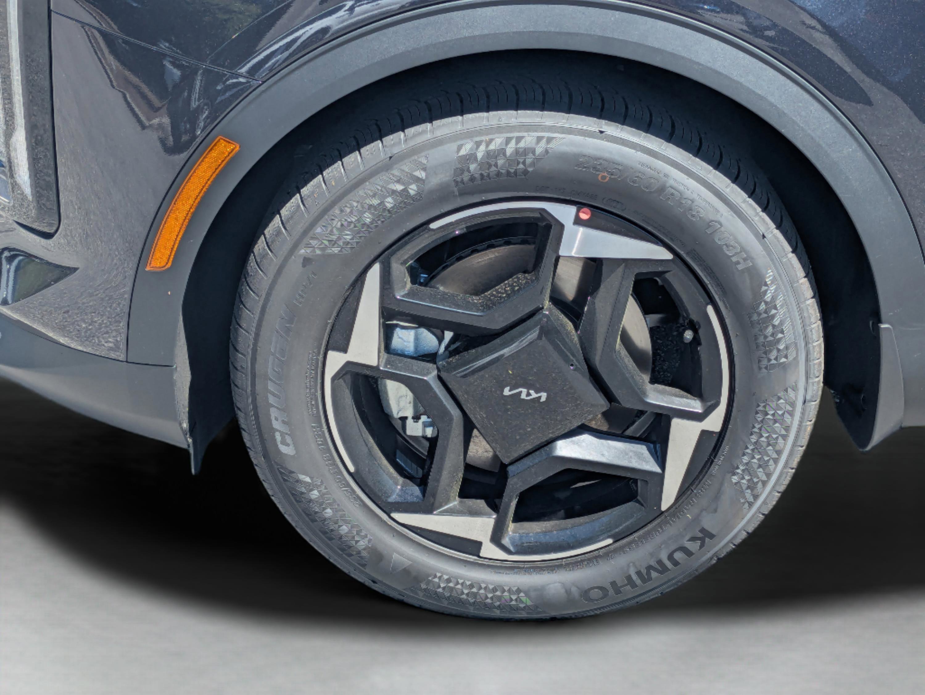 New 2026 Kia Sportage EX image 13