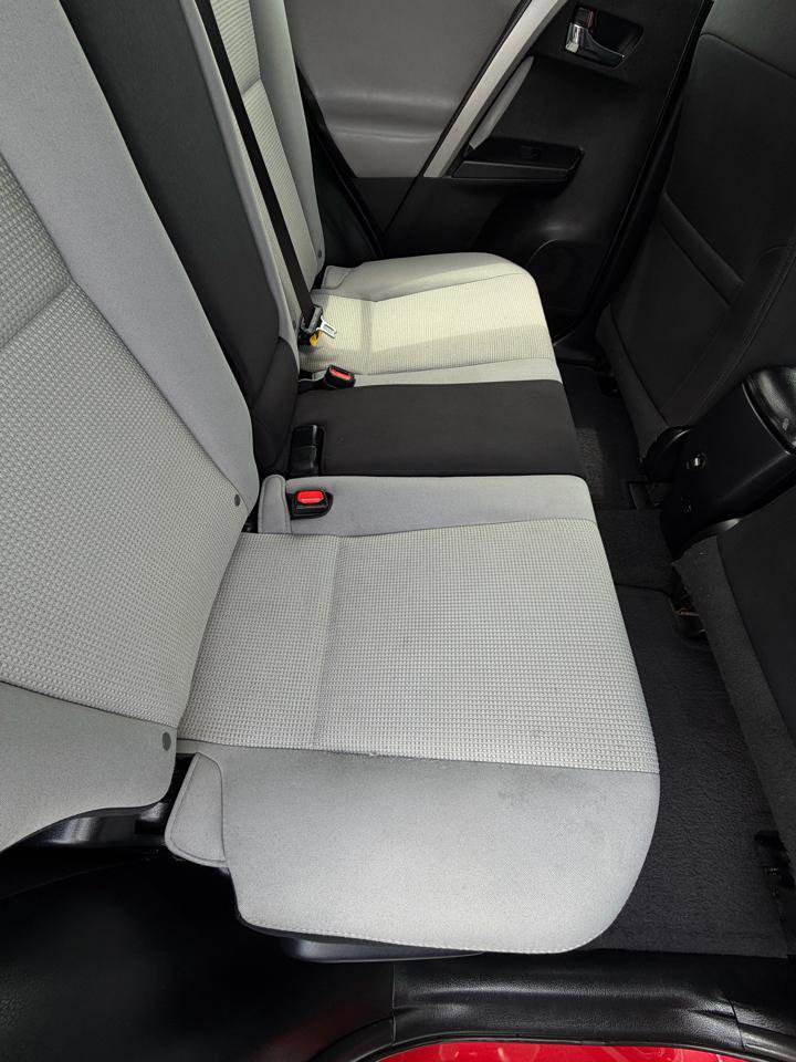 Used 2017 Toyota RAV4 XLE FWD image 16