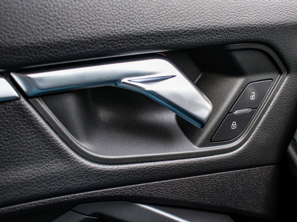 Used 2020 Audi Q3 2.0T Premium Plus w/ Premium Plus Package image 9