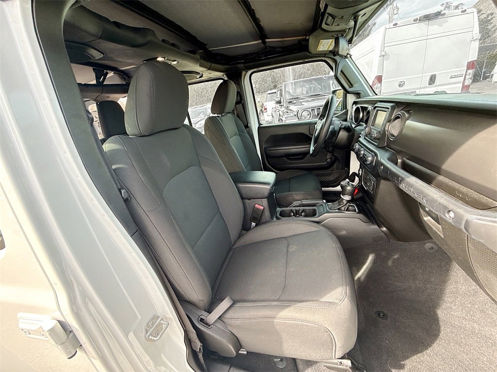 Used 2021 Jeep Wrangler Unlimited Sport image 32