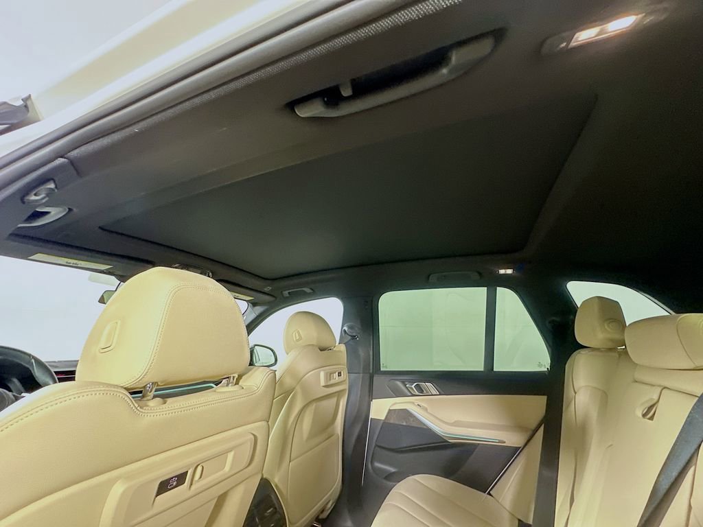 Used 2022 BMW X5 sDrive40i RWD image 13