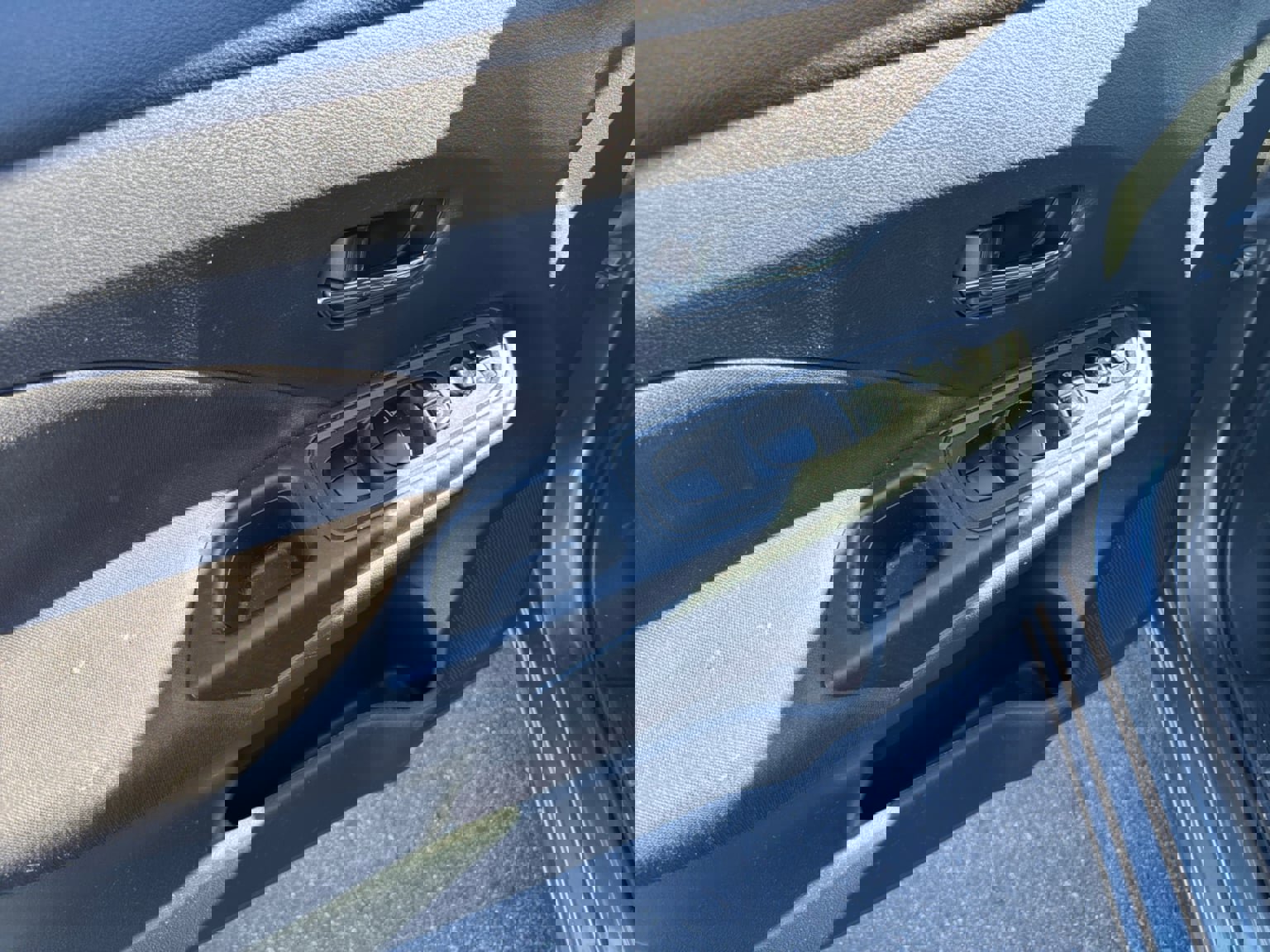 Used 2021 Nissan Versa SV image 11