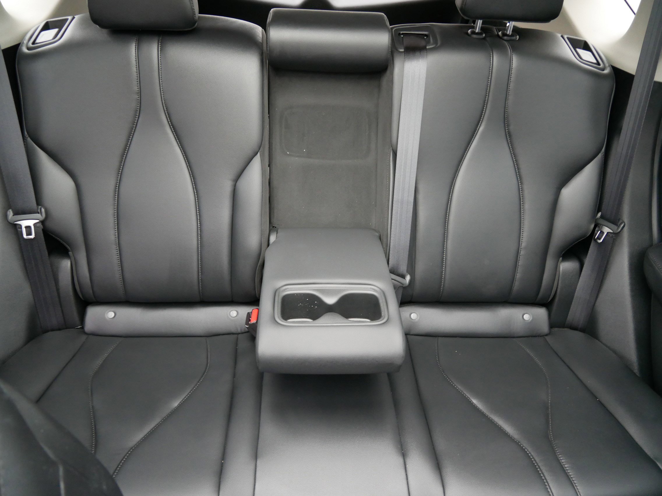 Used 2023 Acura RDX SH-AWD image 13