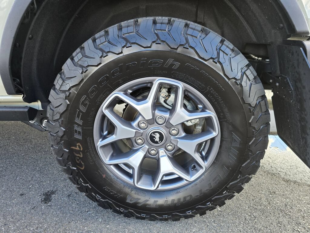 Certified 2025 Ford Bronco Badlands AWD/4WD image 10