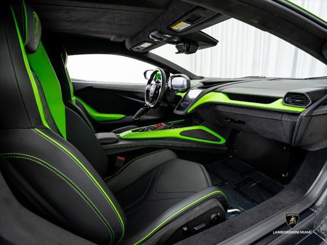 Used 2024 Lamborghini Revuelto AWD/4WD image 45