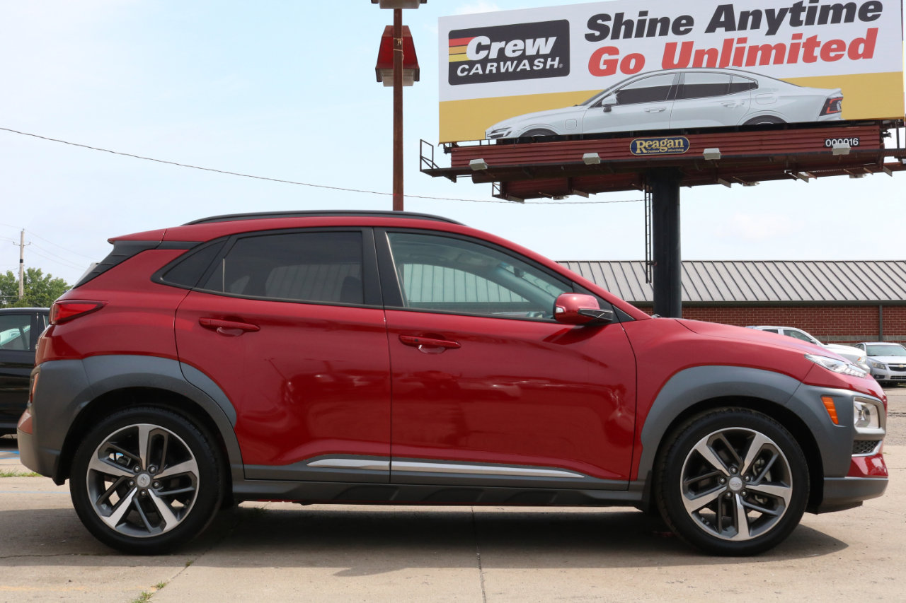 Used 2021 Hyundai Kona Limited w/ Winter Weather Package image 7