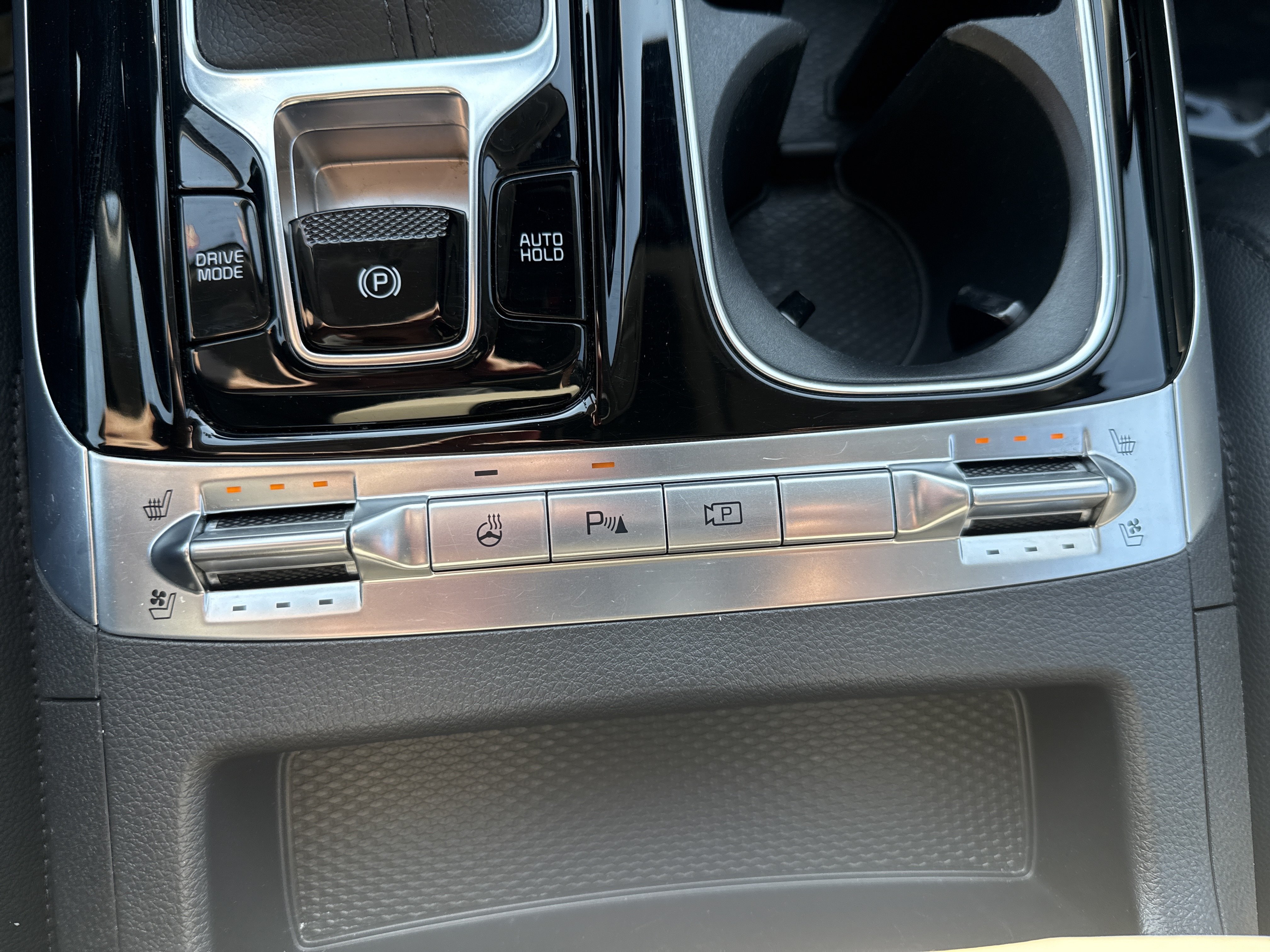 Certified 2024 Kia Carnival SX Prestige FWD image 29
