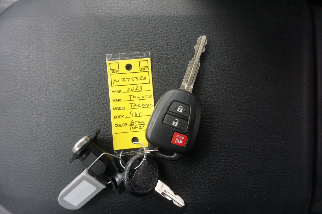 Used 2023 Toyota Tacoma SR AWD/4WD image 27