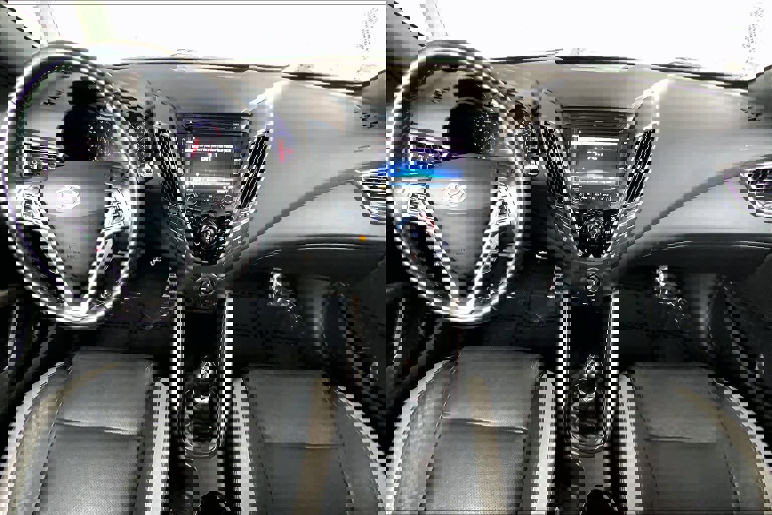 Used 2016 Hyundai Veloster Turbo image 15