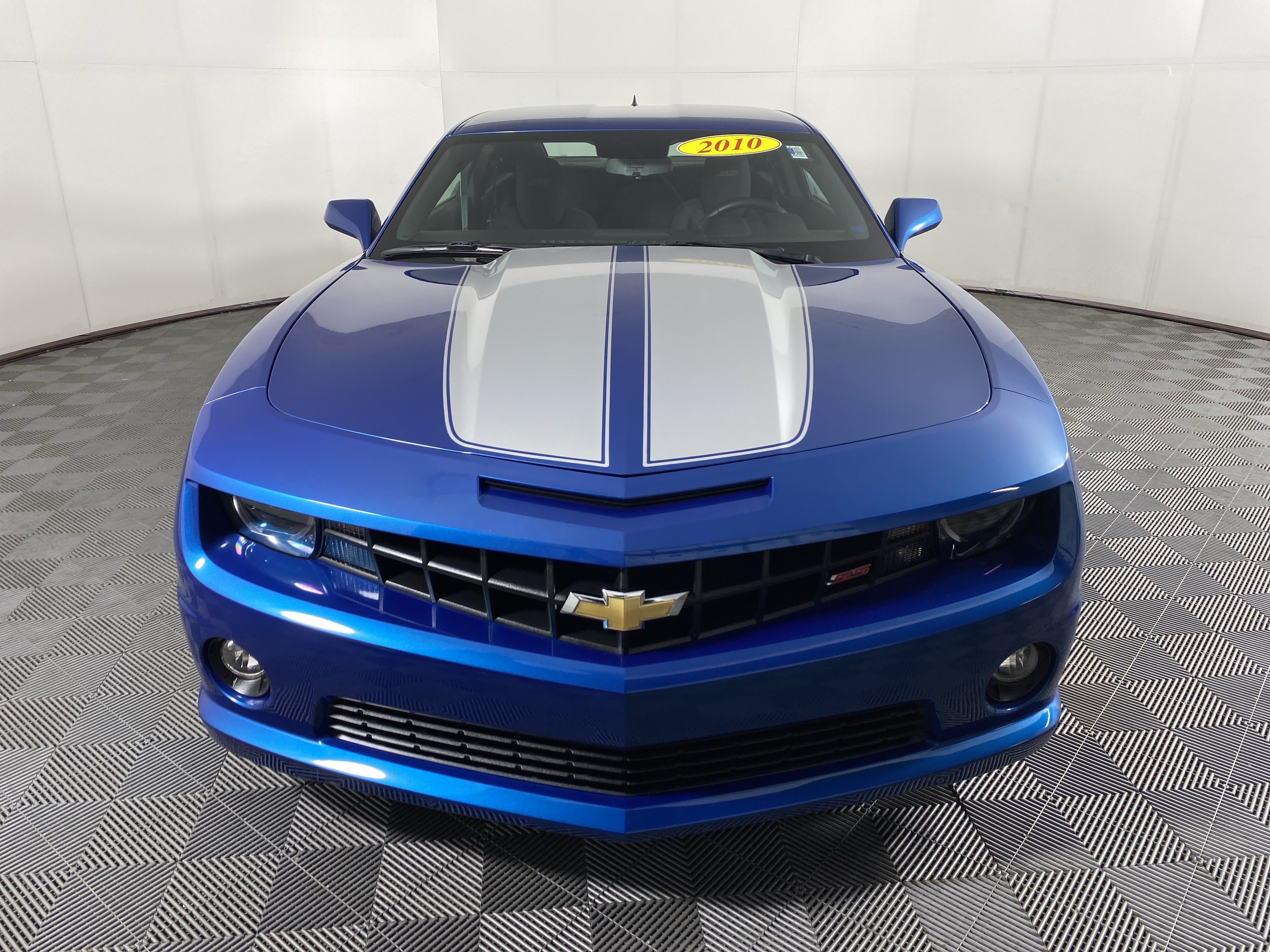 Used 2010 Chevrolet Camaro SS w/ RS Package RWD image 9