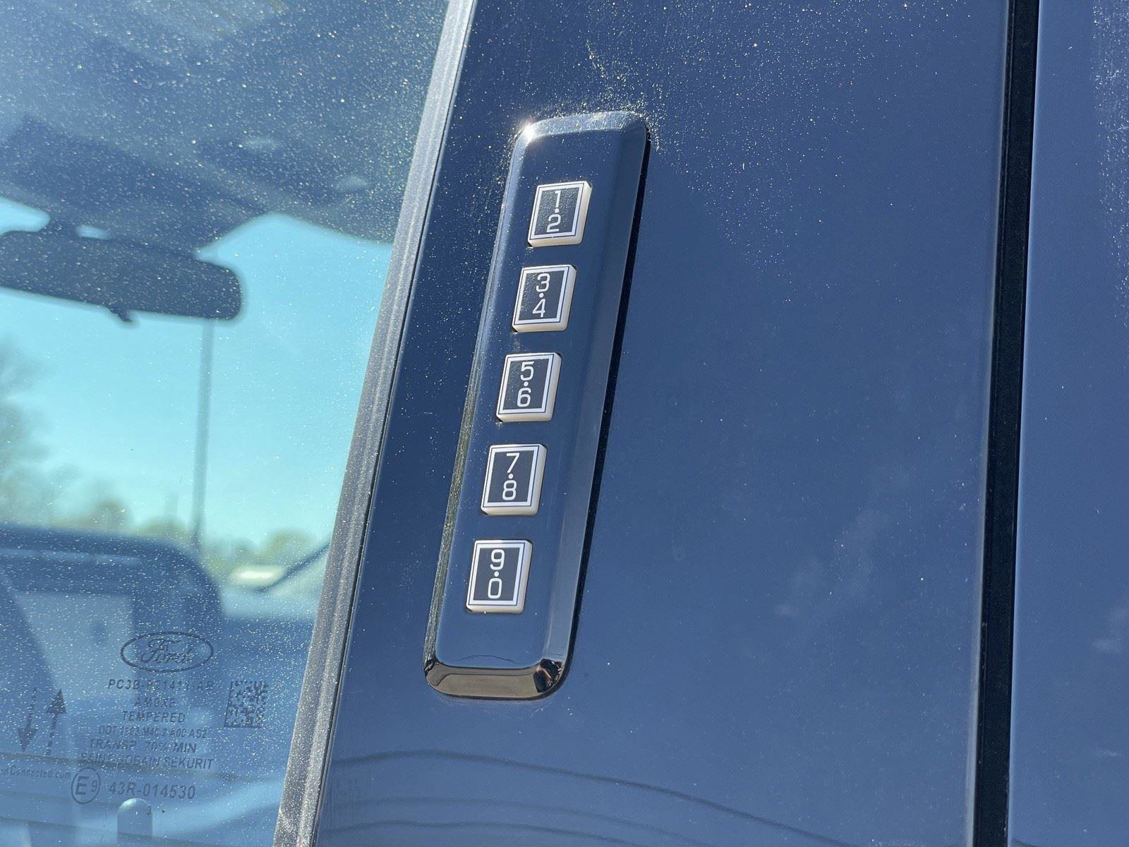 Used 2024 Ford F250 XLT w/ FX4 Off-Road Package image 33