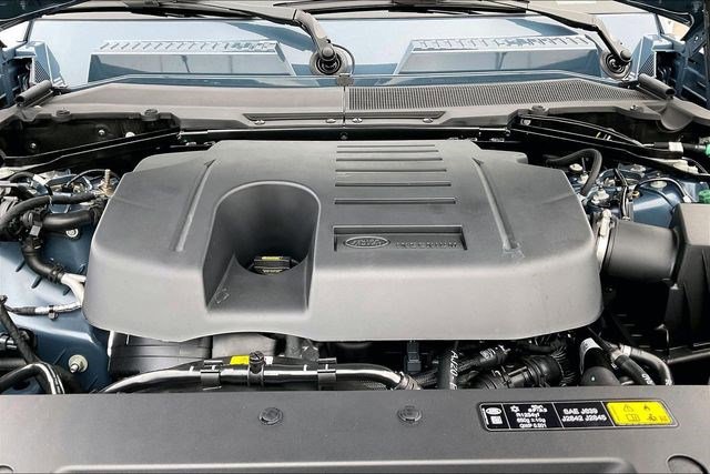 New 2026 Land Rover Defender 110 X-Dynamic SE image 13