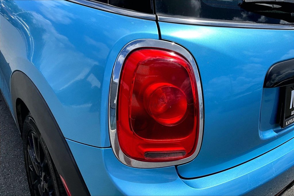 Used 2017 MINI Cooper 2-Door Hardtop FWD image 25