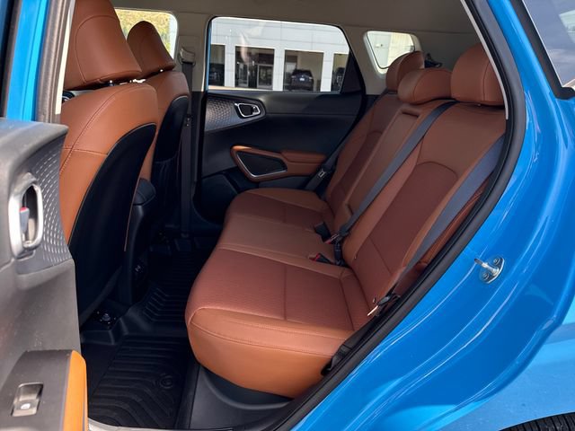 Used 2025 Kia Soul EX FWD image 16