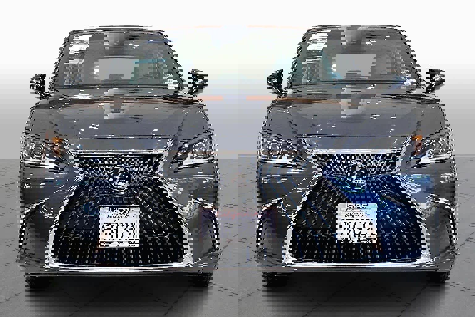 Used 2025 Lexus ES 300h w/ Premium Package image 3