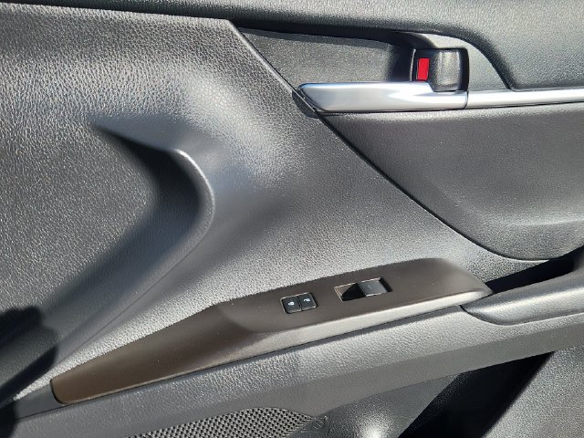 Used 2022 Toyota Camry SE AWD/4WD image 13