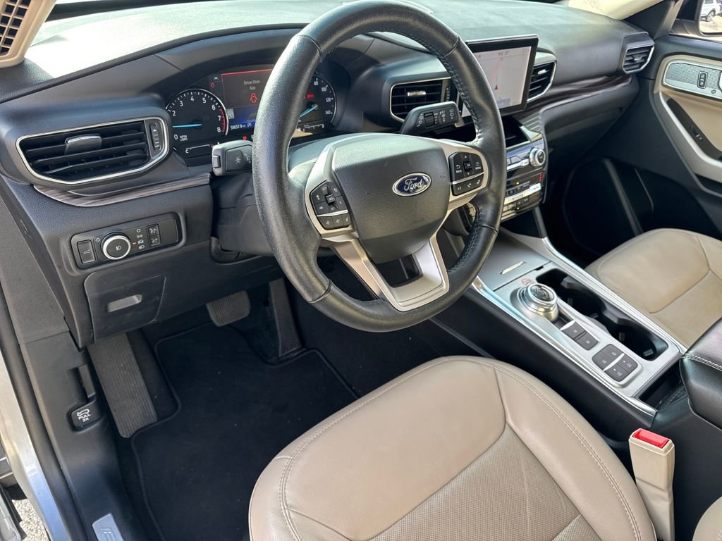 Used 2023 Ford Explorer Limited w/ Equipment Group 301A image 18