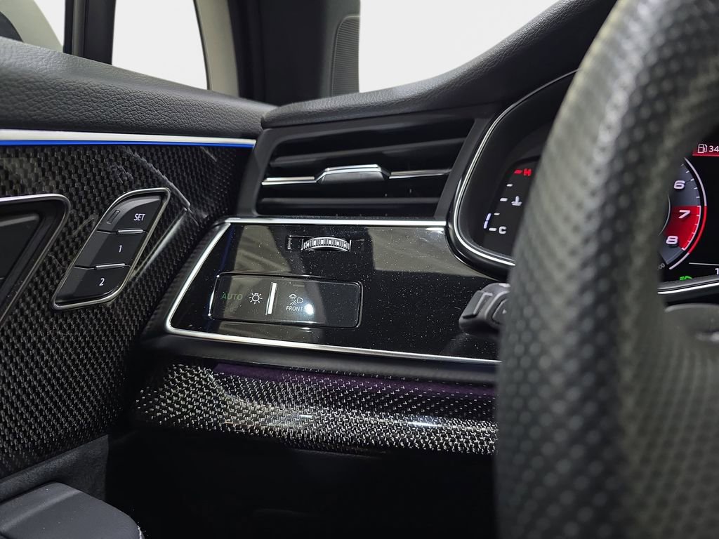 Used 2023 Audi SQ7 Prestige AWD/4WD image 29