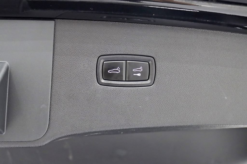 Used 2024 Porsche Cayenne Coupe AWD/4WD image 37