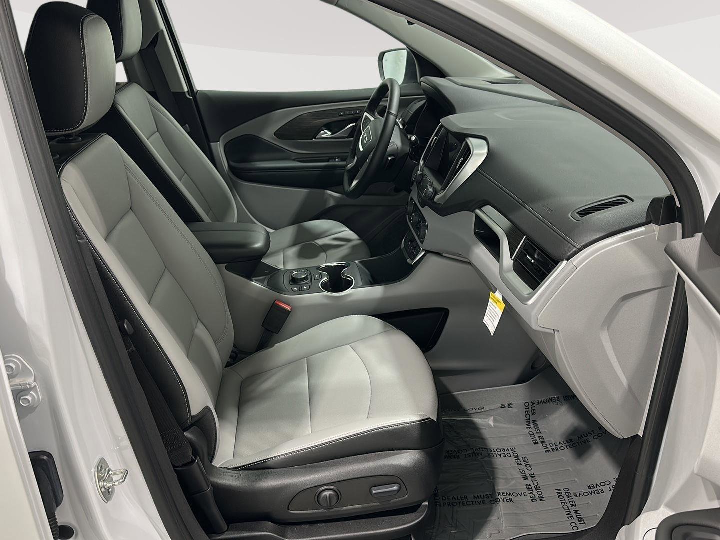 Used 2024 GMC Terrain SLT w/ Tech Package image 25