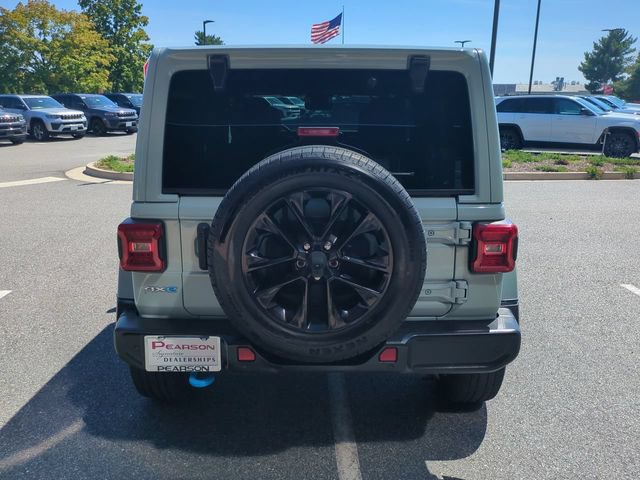Used 2024 Jeep Wrangler Unlimited Sahara w/ Technology Group AWD/4WD image 5