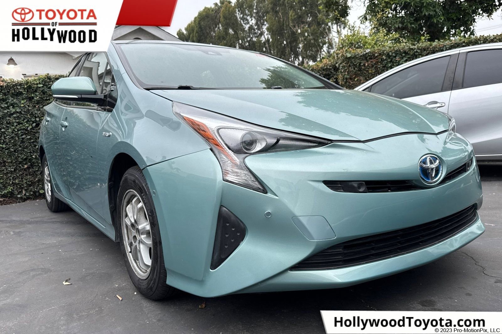 Used 2017 Toyota Prius Two w/ Prius Two Safety Plus Package FWD image 1