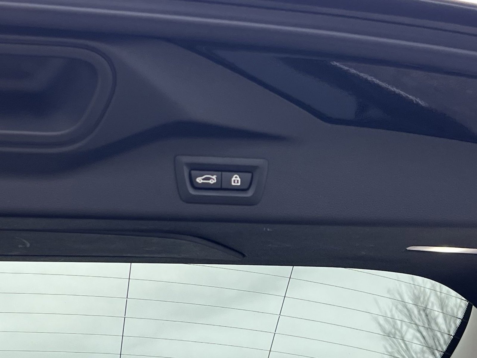 Used 2022 BMW X7 xDrive40i w/ Premium Package image 25